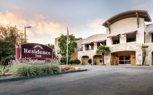 Гостиница Residence Inn by Marriott Carlsbad в Карлсбаде