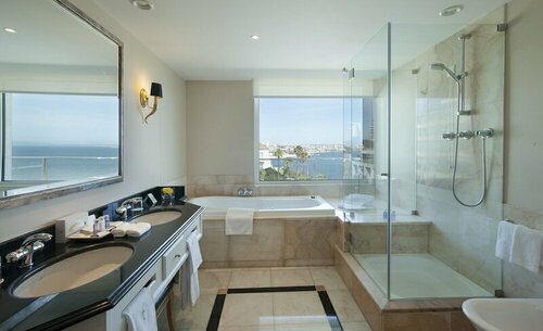 Гостиница Hotel Cascais Miragem Health & SPA в Кашкайше
