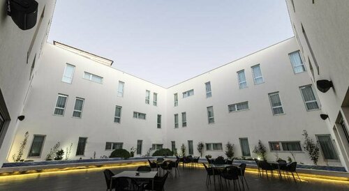 Гостиница Moov Hotel Évora в Эворе