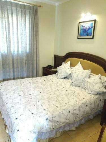 Гостиница Emerald Hotel в Уганде