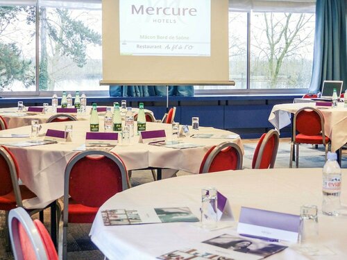 Гостиница Mercure Macon Bord de Saone в Маконе