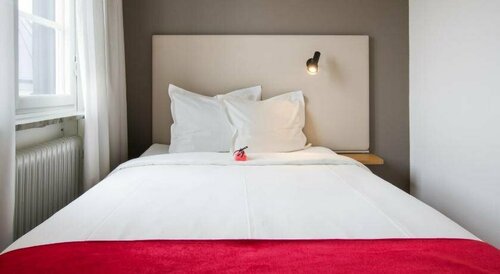 Гостиница Hotel Bishops Arms Strangnas в Стренгнесе