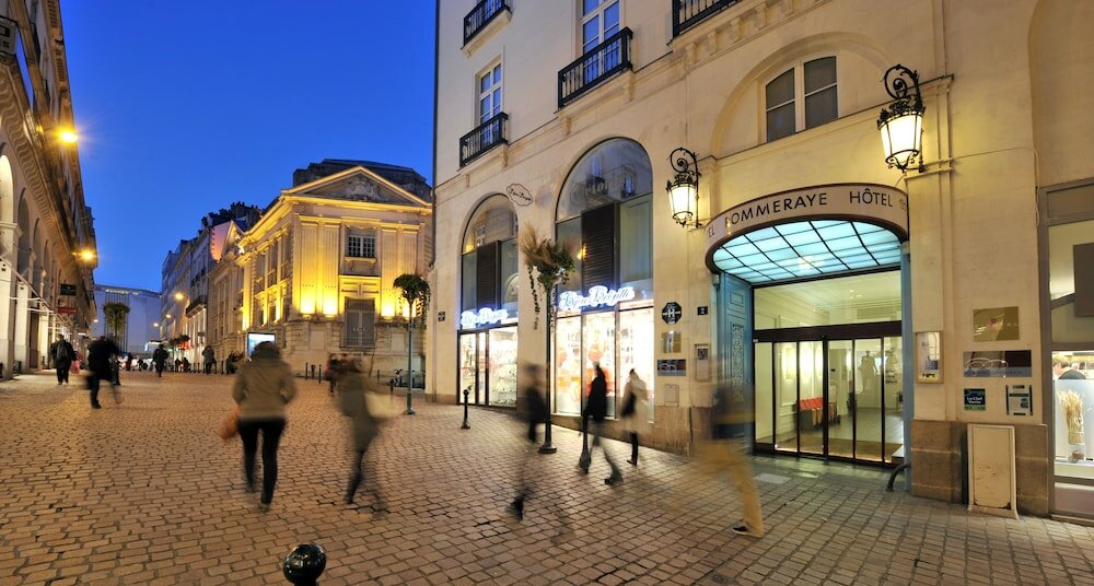 Фото Mercure Nantes Centre Passage Pommeraye