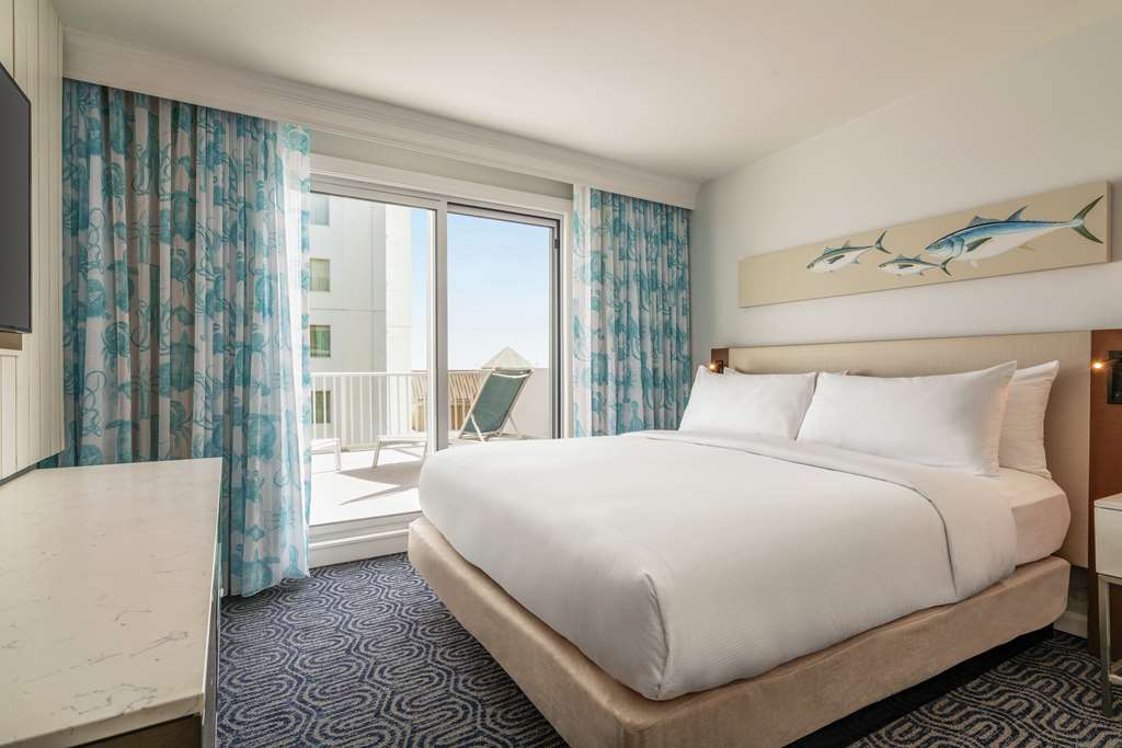 Фото DoubleTree by Hilton Ocean City Oceanfront