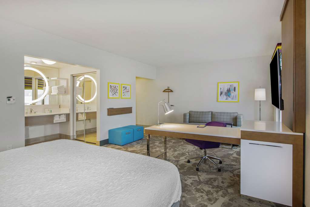Фото Hampton Inn & Suites Raleigh-Durham Airport-Brier Creek by Hilton