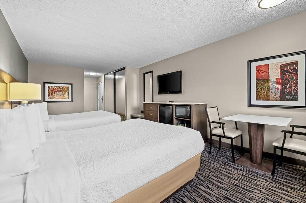 Фото Best Western Los Alamitos Inn & Suites