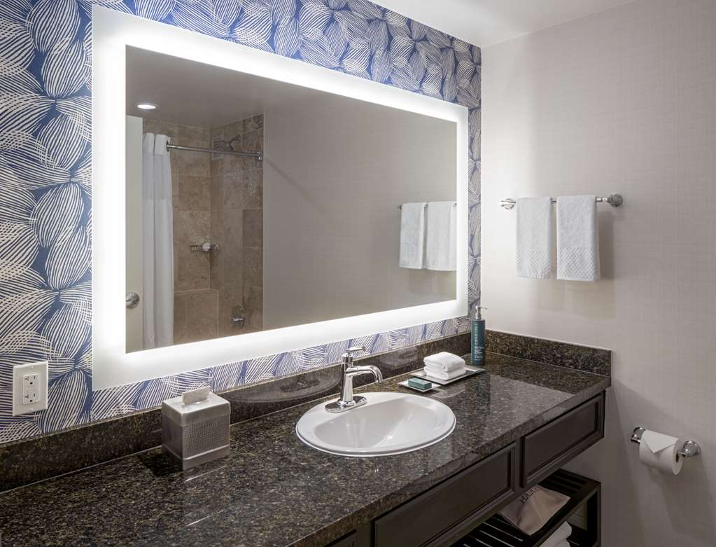 Фото Hilton San Antonio Hill Country