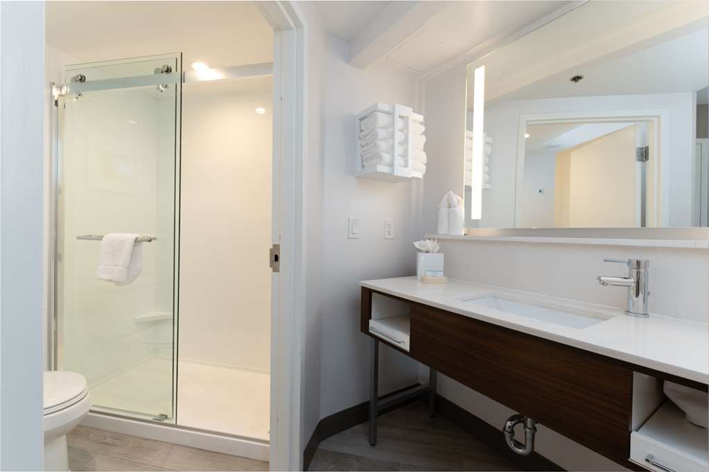 Фото Hampton Inn & Suites Arlington Crystal City Dca