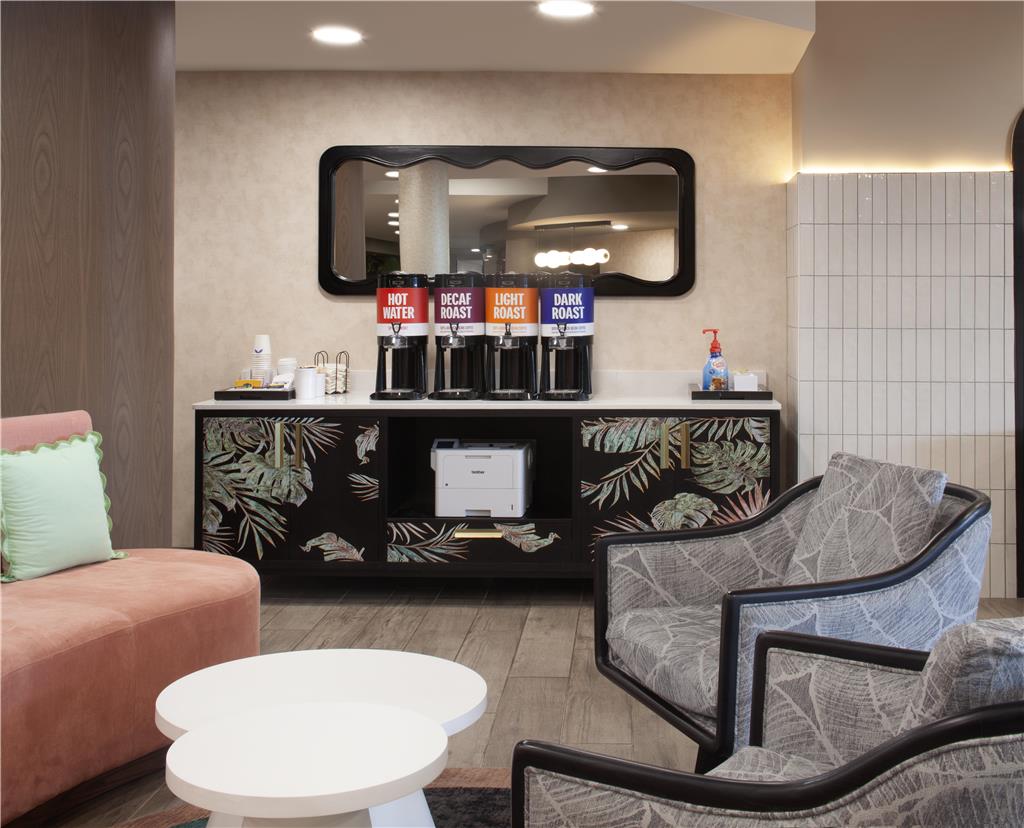 Фото Comfort Suites At Fairgrounds - Casino