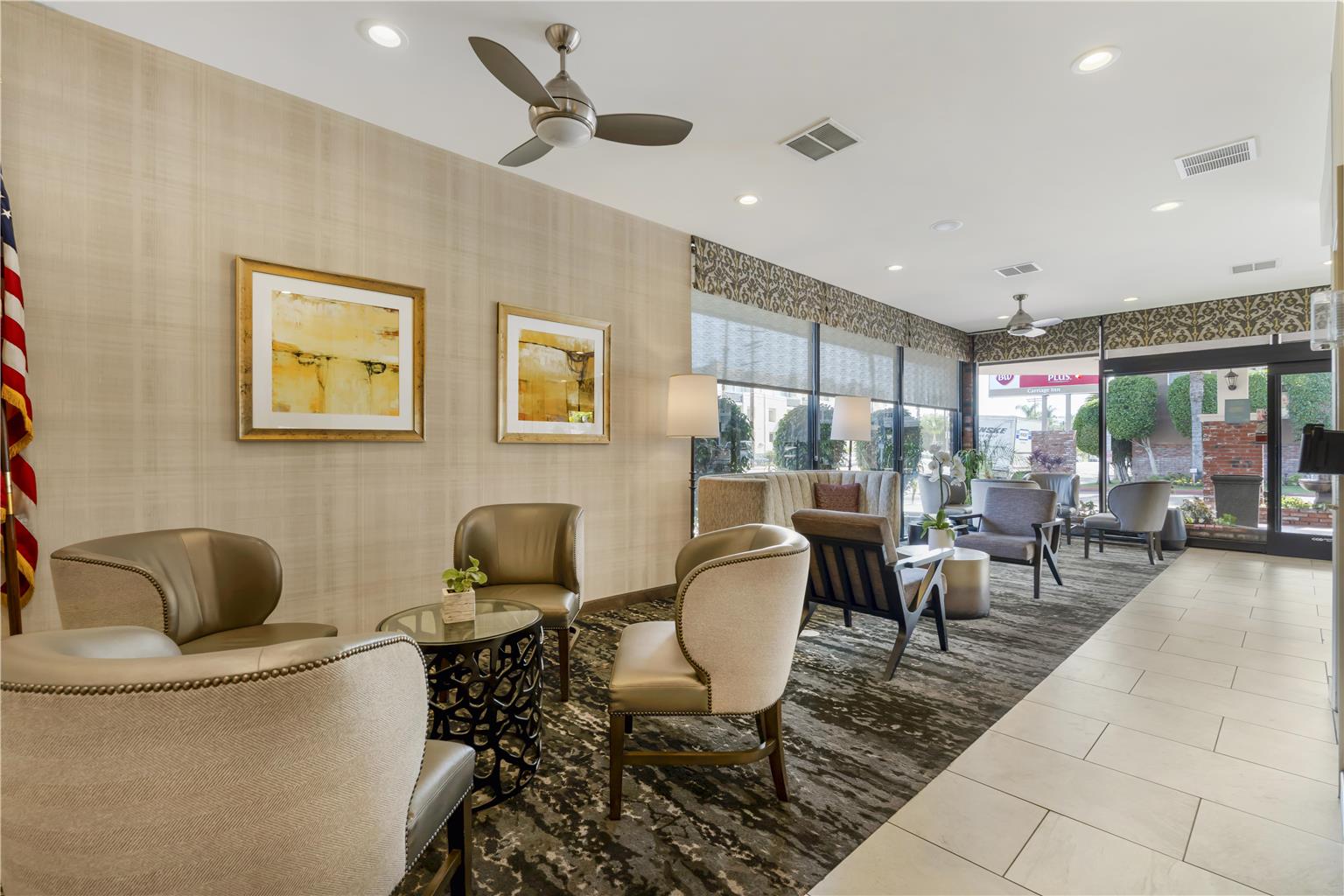 Фото Best Western Plus Carriage Inn
