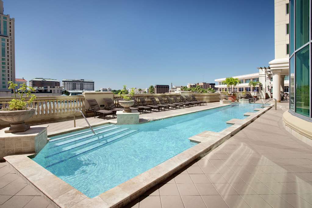 Фото Embassy Suites Tampa Downtown