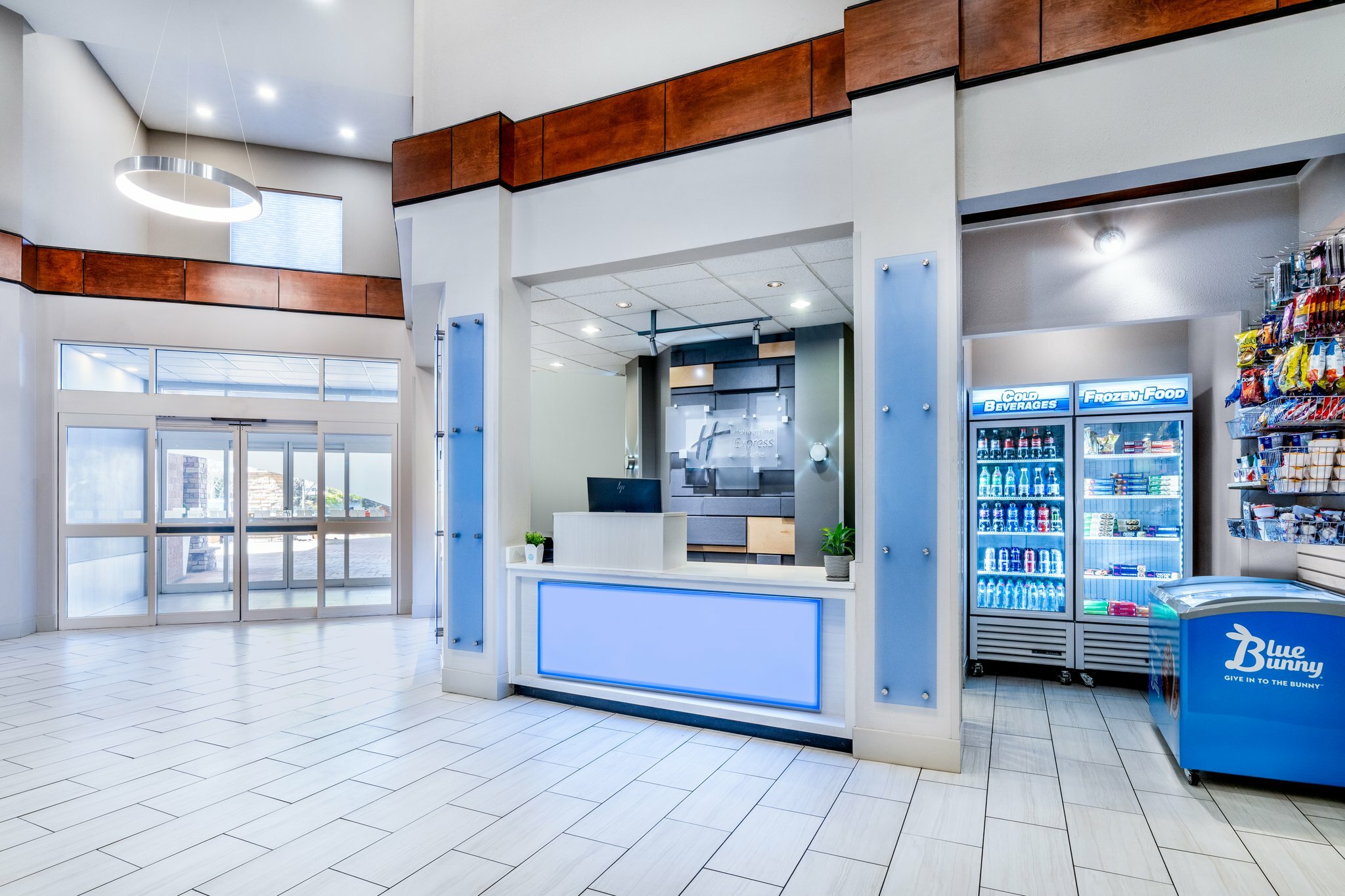 Фото Holiday Inn Express Hotel & Suites Denver North - Thornton, an Ihg Hotel
