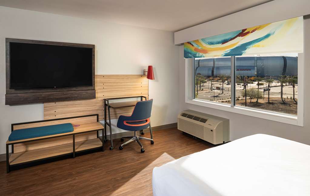 Фото Tru by Hilton Phoenix Glendale Westgate, Az