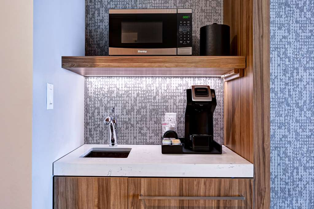 Фото Hilton Garden Inn Anaheim Resort
