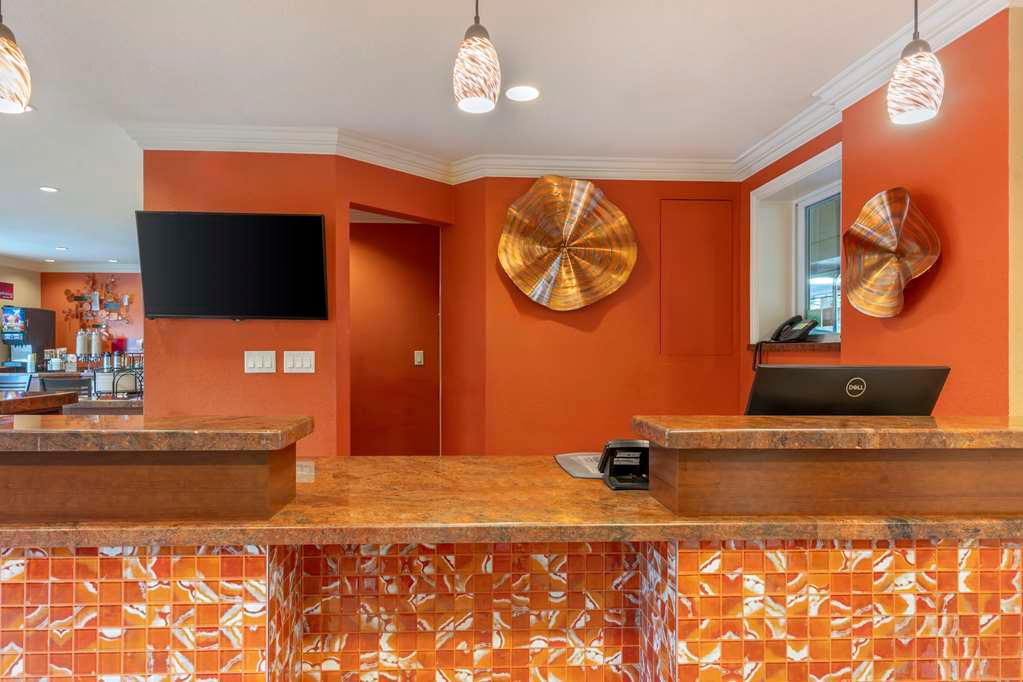 Фото Best Western Plus Airport Plaza