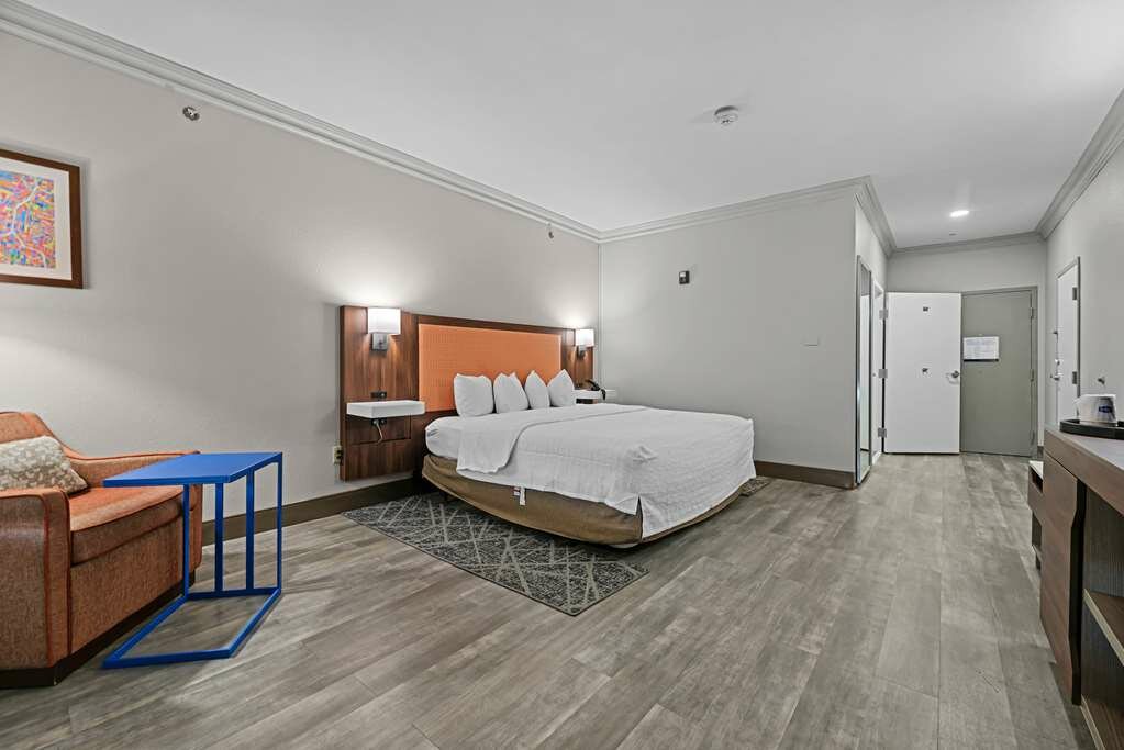 Фото Hampton Inn Seguin