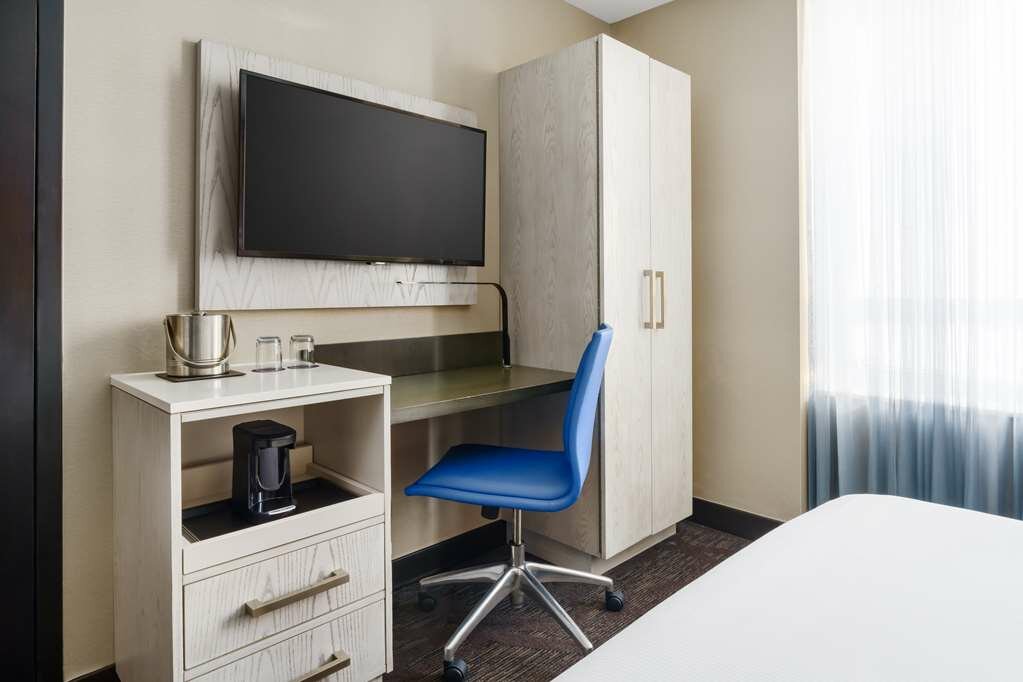 Фото DoubleTree by Hilton New York Times Square West