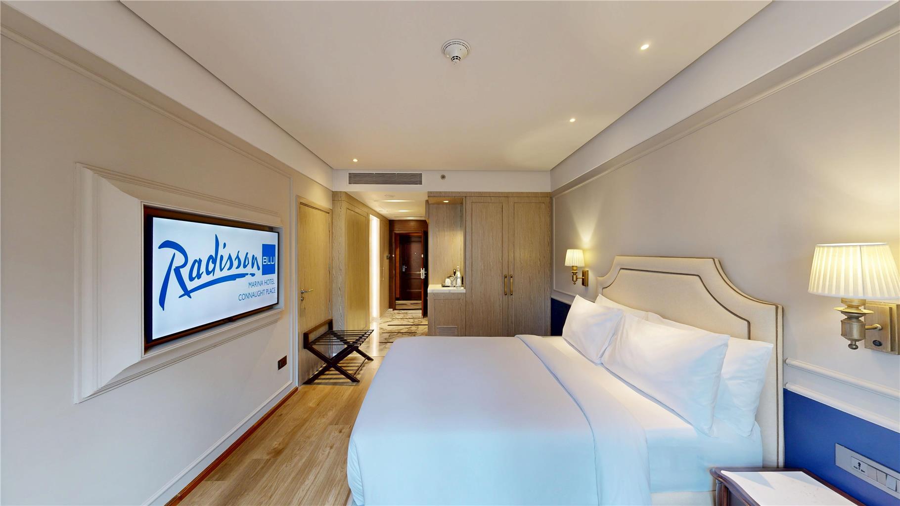Фото Radisson Blu Marina Hotel, Delhi Connaught Place