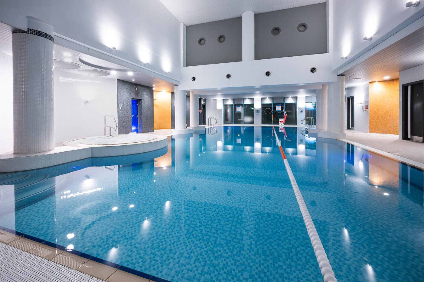 Фото Novotel Cardiff Centre