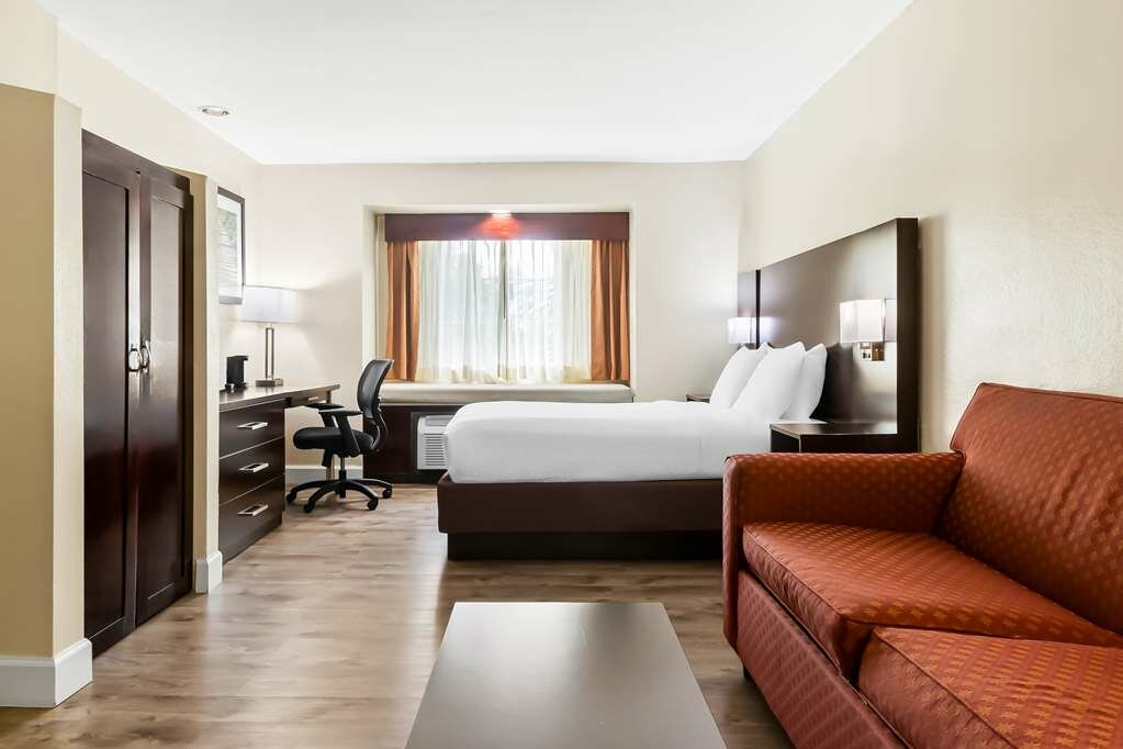 Фото Best Western Patriots Point