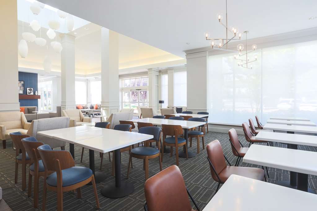 Фото Hilton Garden Inn Oakland/San Leandro