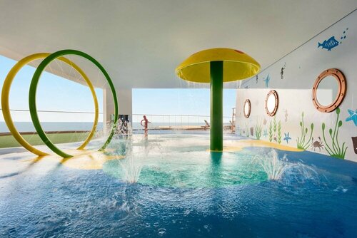 Гостиница Wyndham Garden Ajman Corniche в Эмирате Аджман
