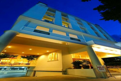 People Place Boutique In Town Hotel