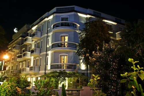 Гостиница Sovrana Hotel & Spa Rimini в Эмилии-Романье