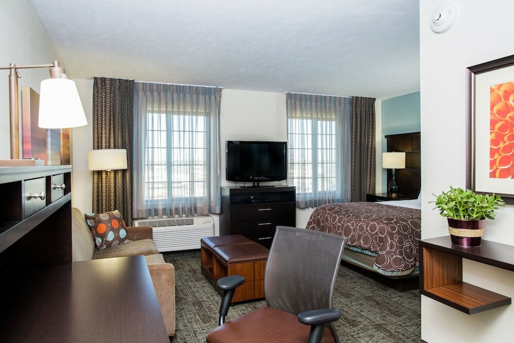 Фото Staybridge Suites Lincoln Northeast, an Ihg Hotel