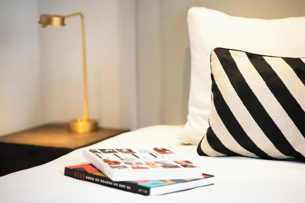 Фото Pillows Anna van den Vondel