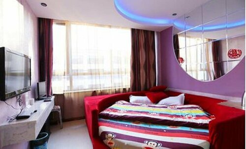 Гостиница Holiday Theme Hotel в Ляояне