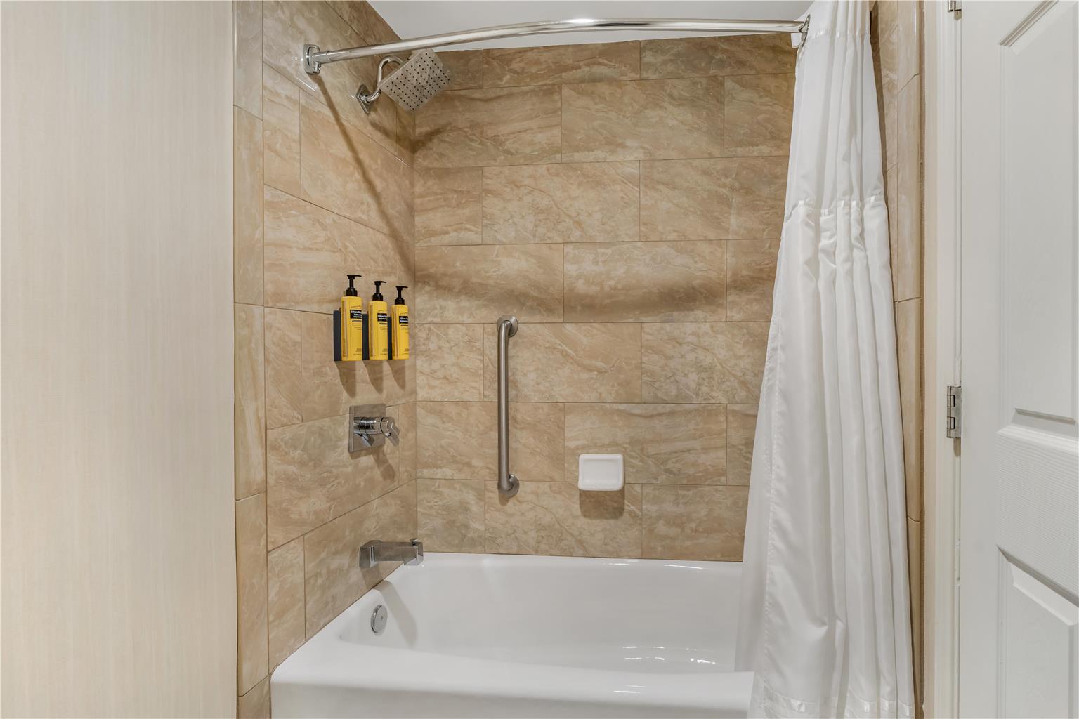Фото Best Western Plus Carriage Inn