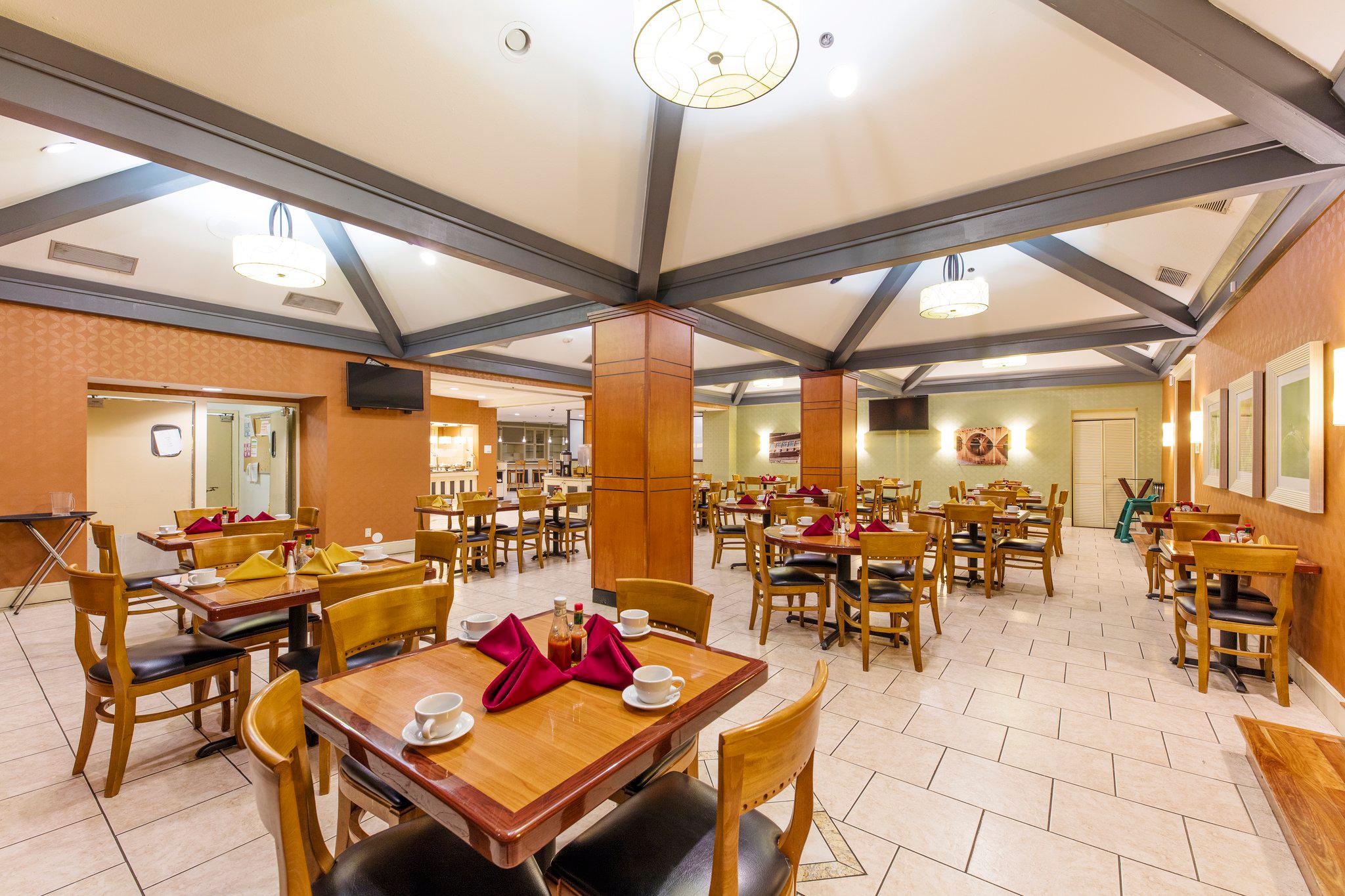 Фото Holiday Inn Austin Midtown, an Ihg Hotel