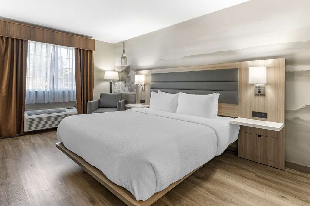 Фото Best Western Plus Vineyard Inn