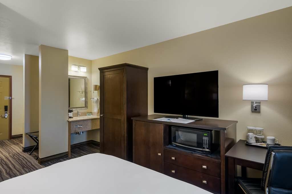 Фото Best Western Cottage Grove Inn
