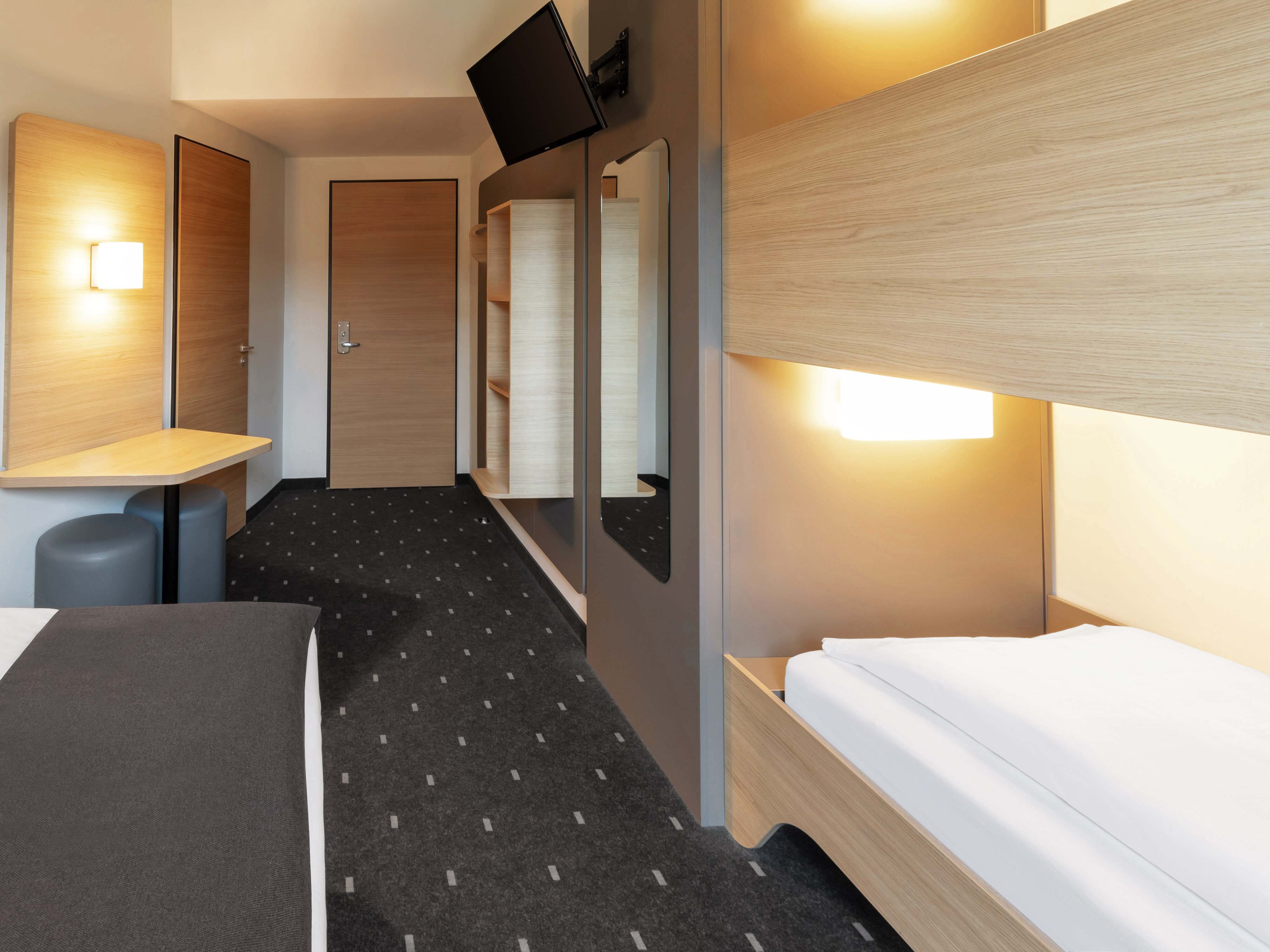 Фото B&b Hotel Marburg