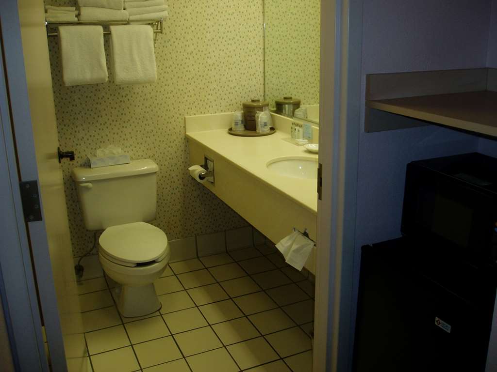 Фото Hampton Inn Spring Hill