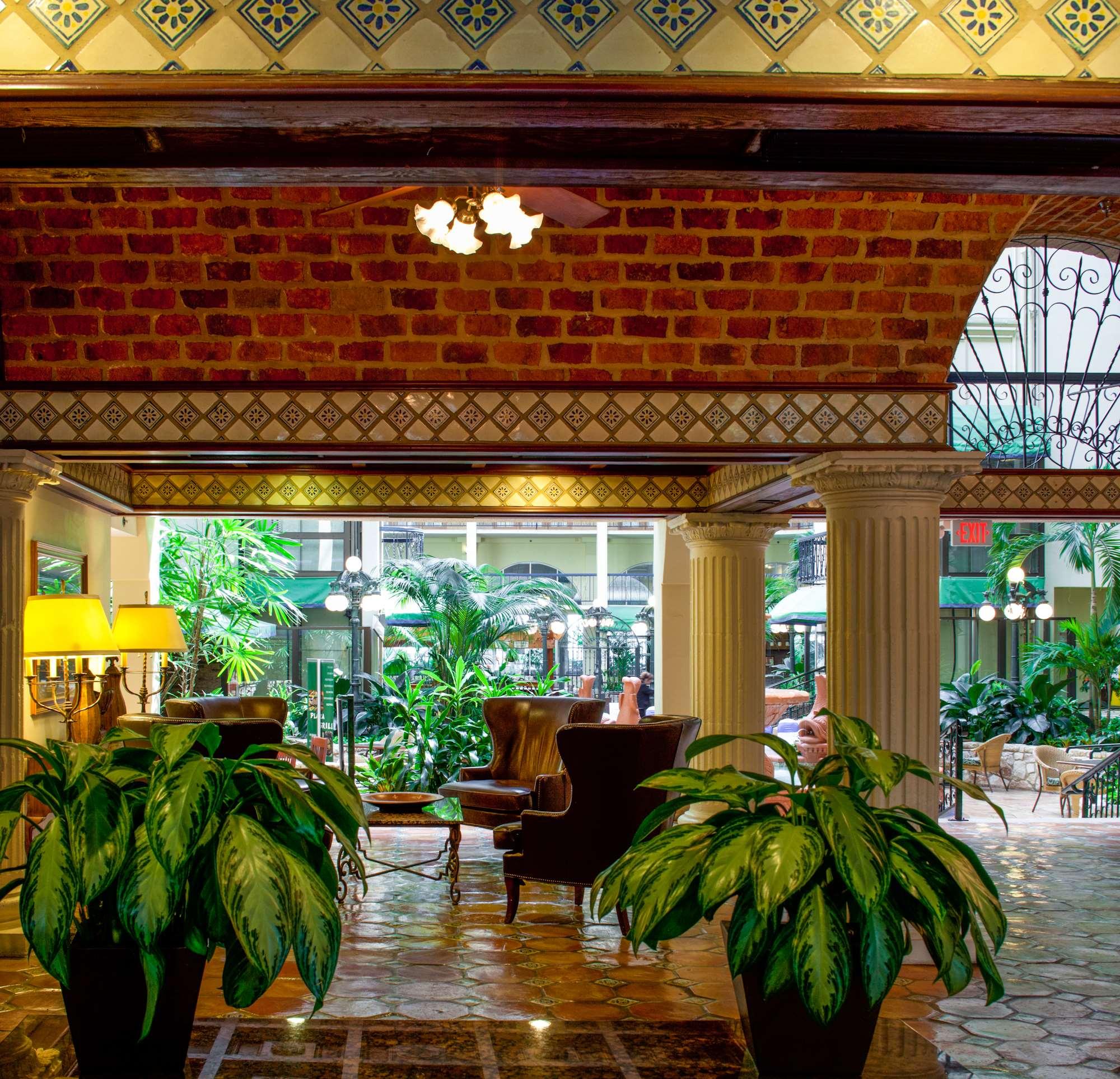 Фото Embassy Suites by Hilton San Antonio Nw I-10