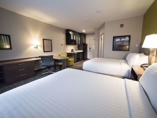 Фото Candlewood Suites West Edmonton - Mall Area, an Ihg Hotel