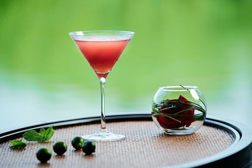 Фото Hualuxe Ningbo Harbor City, an Ihg Hotel