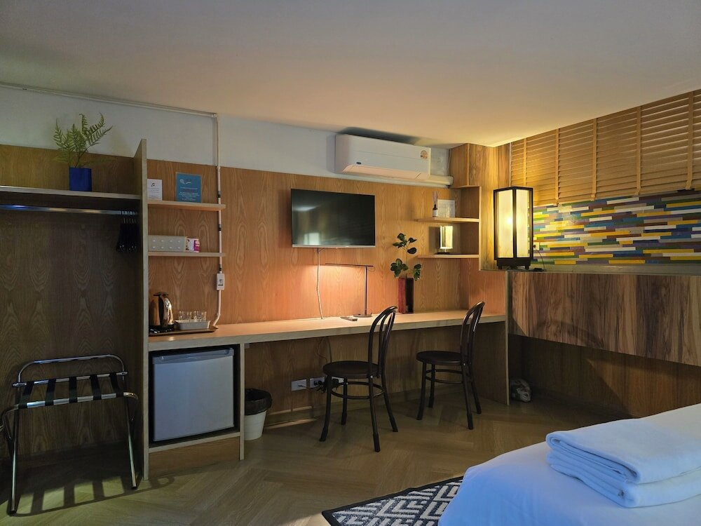 Фото Sathorn Terrace Apartment