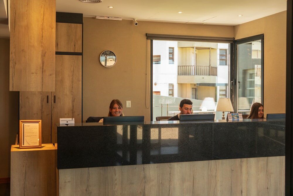 Фото Hotel Aatrac