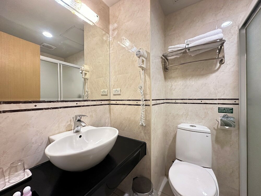 Фото Chientan Youth Hotel
