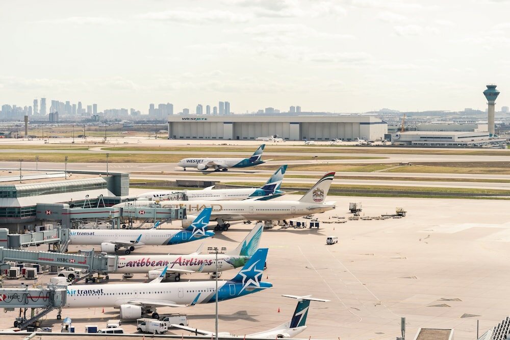 Фото Sheraton Gateway Hotel In Toronto International Airport