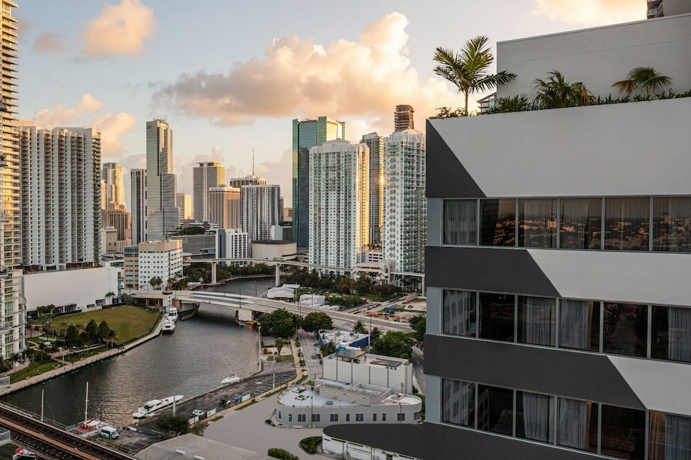 Фото Element Miami Brickell