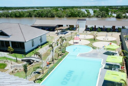 Гостиница Ozon Hotel в Провинции Камау