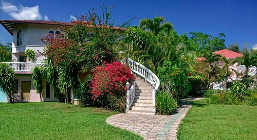 Гостиница Banana Bank Lodge в Кайо