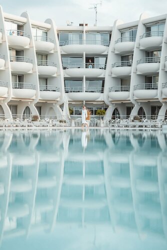 Гостиница Thalasso Hotel Les Coralines в Ла-Гран-Мот