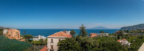 Гостиница Hotel La Meridiana в Сорренто