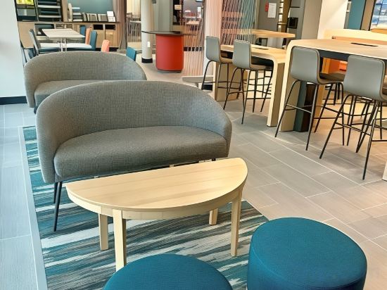 Фото Avid Hotel Fort Wayne North, an Ihg Hotel